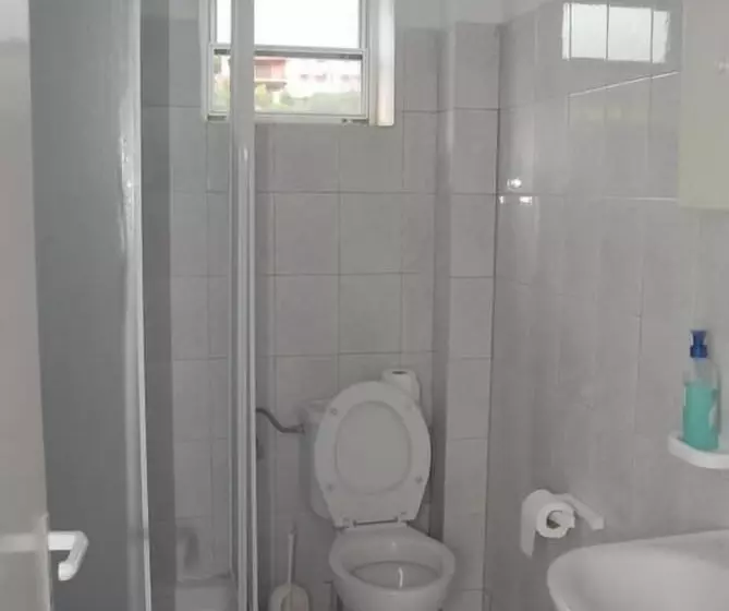 هتل Amazona Apartments And Studios