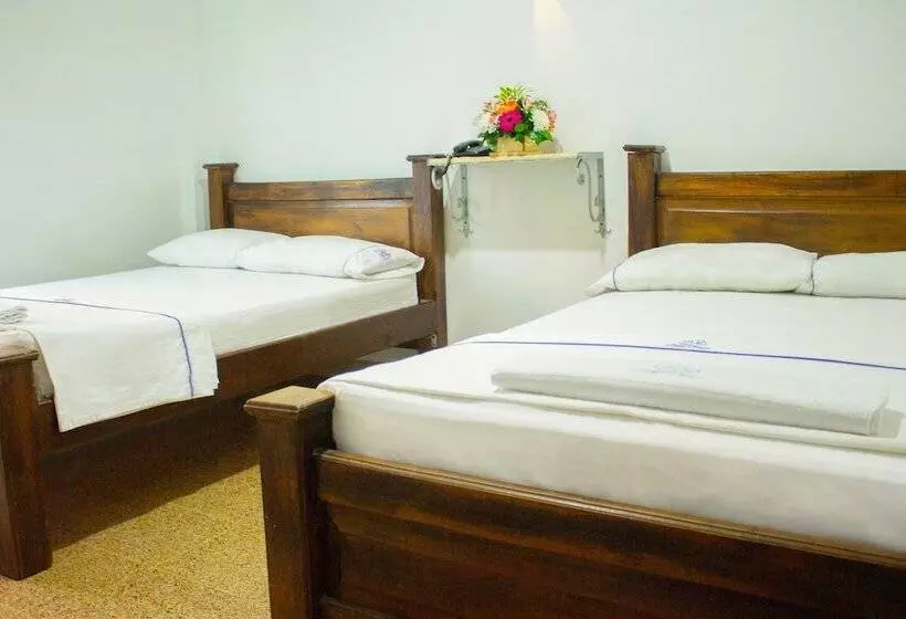 ホテル Plaza Mayor Itagui