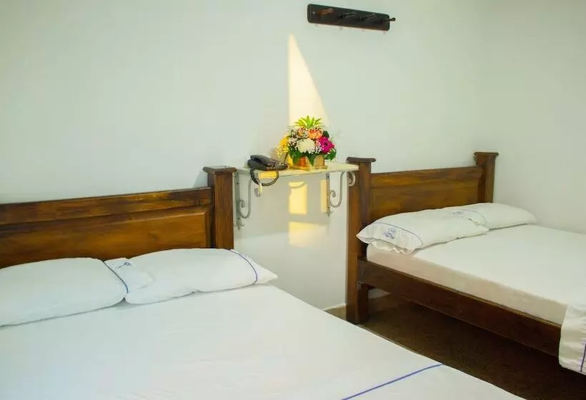 ホテル Plaza Mayor Itagui