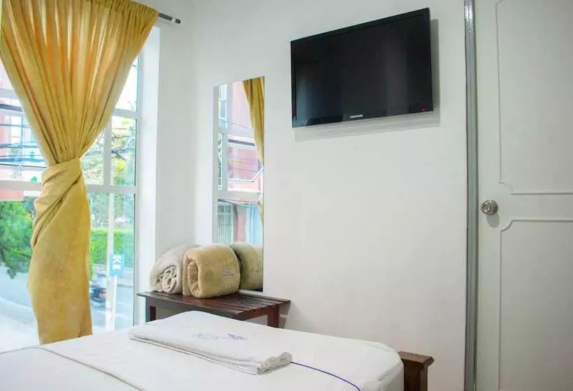 ホテル Plaza Mayor Itagui