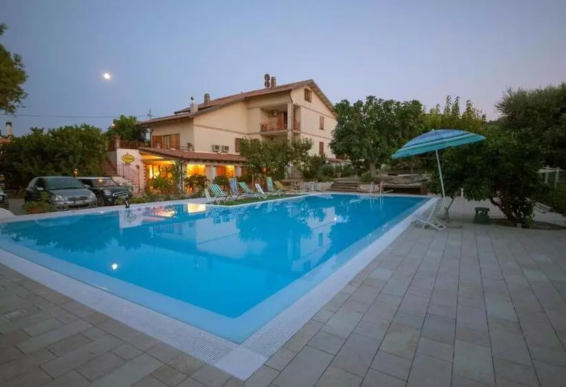 Maaseutuhotelli Agriturismo Nardini