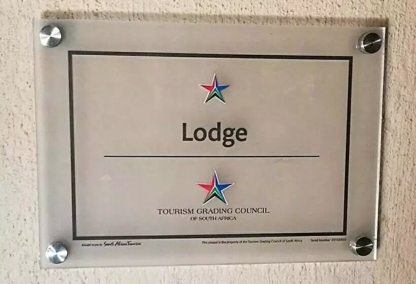 هتل Thatch Palace Lodge