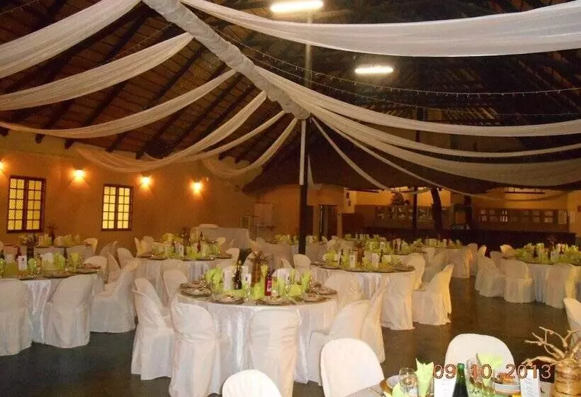 هتل Thatch Palace Lodge