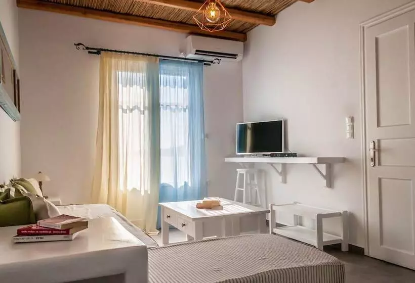 ペンション Faros Apartments