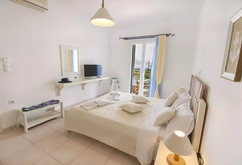 ペンション Faros Apartments