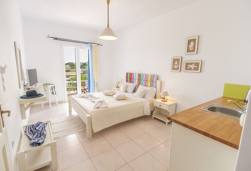 펜션 Faros Apartments