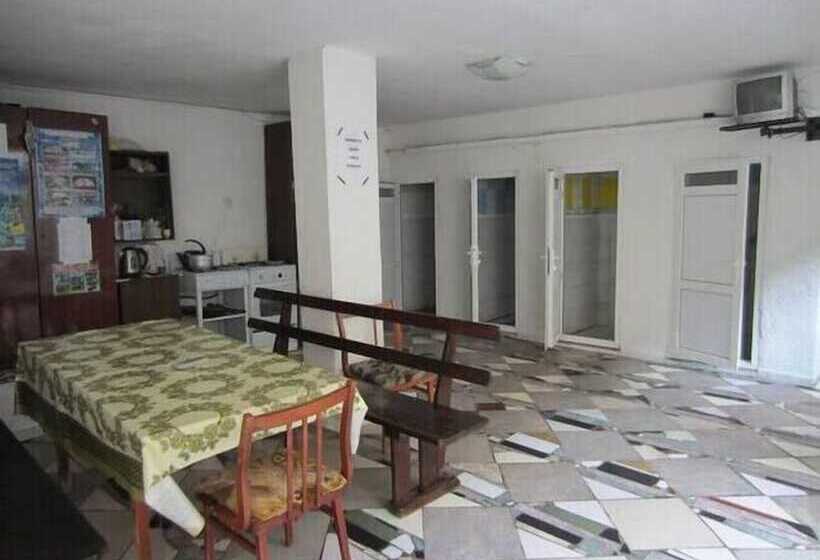 پانسیون Guest House Grant