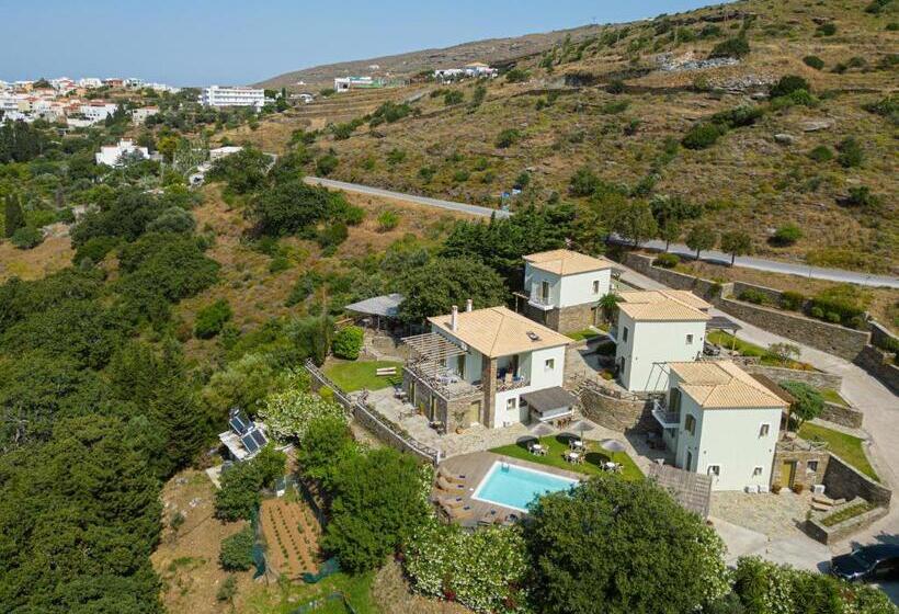 פנסיון Iro Suites