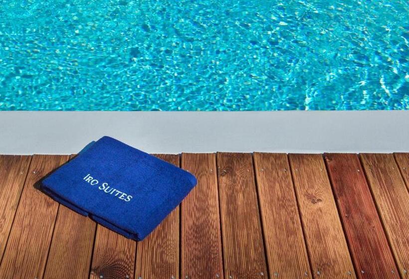 פנסיון Iro Suites