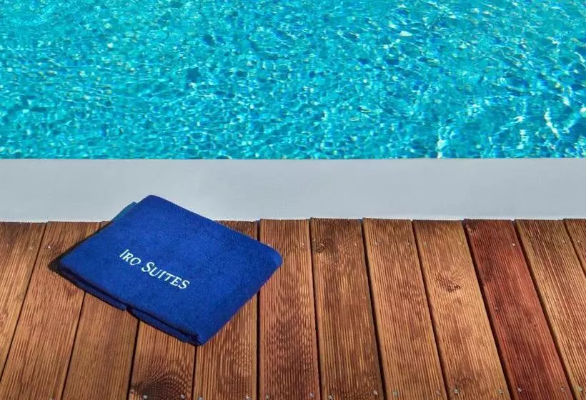 ペンション Iro Suites