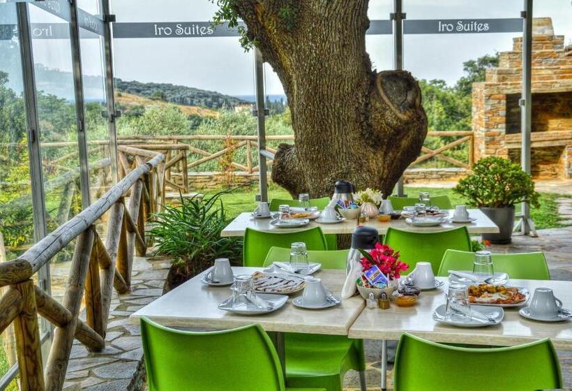 פנסיון Iro Suites