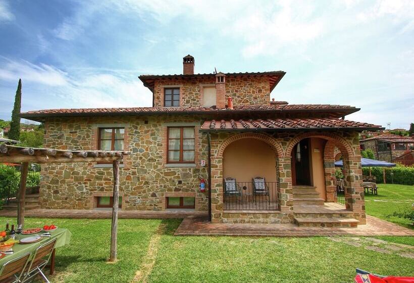 Tuscan Style Apartment With View Of The Hills