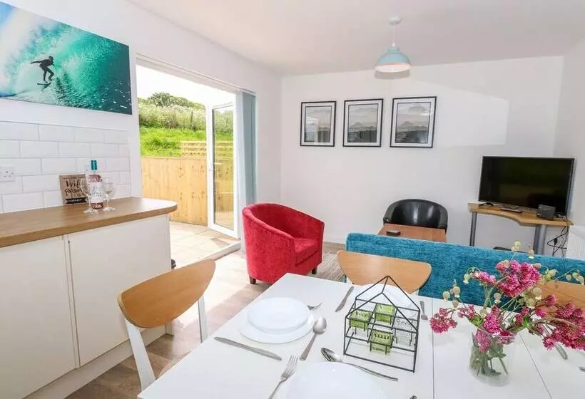 5 Yarmouth Cottages