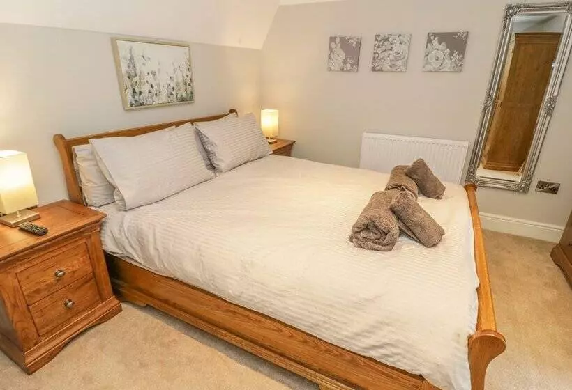 Bryn Derwen Coach House