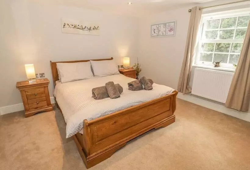 Bryn Derwen Coach House