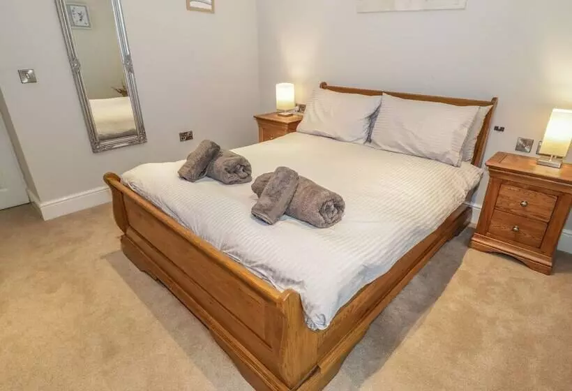 Bryn Derwen Coach House