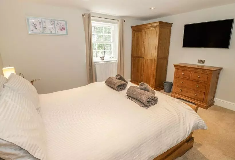 Bryn Derwen Coach House