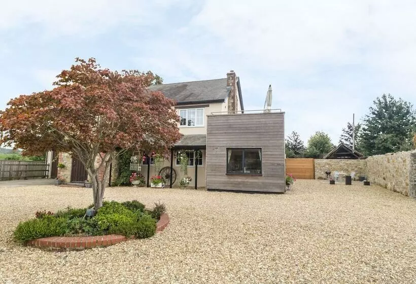 Cherry Tree Lodge