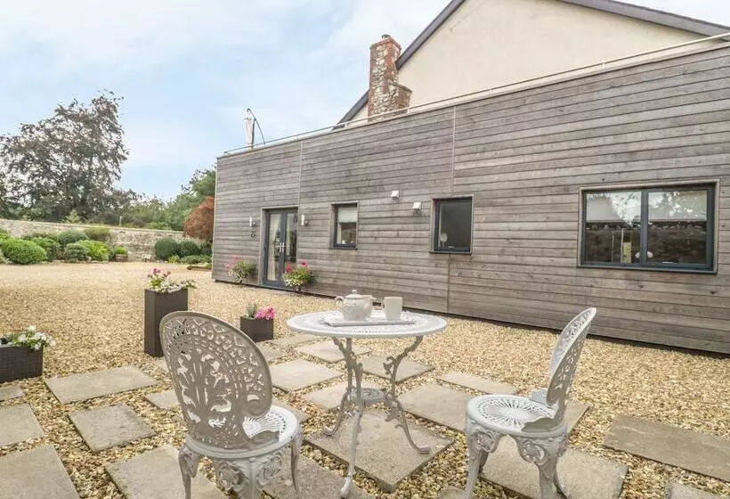 Cherry Tree Lodge