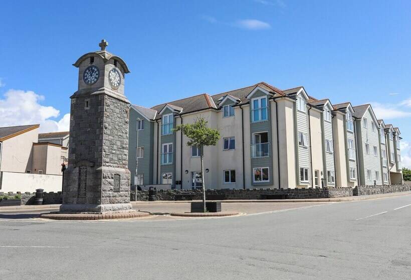 Crows Nest Rhosneigr