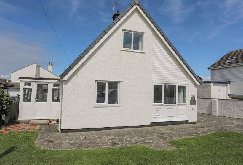 Crows Nest Rhosneigr