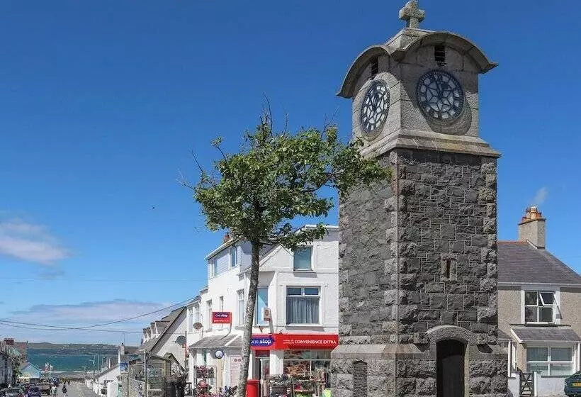 Crows Nest   Rhosneigr