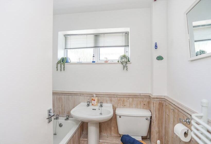 Crows Nest Rhosneigr