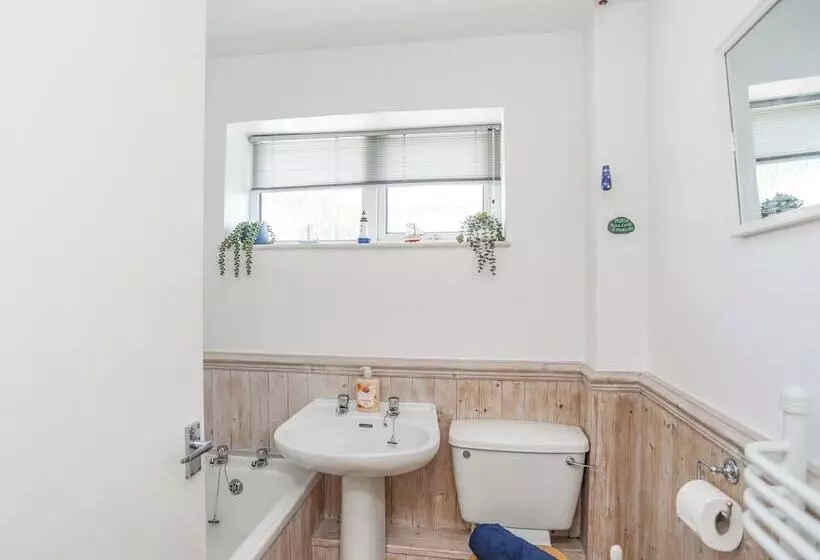 Crows Nest   Rhosneigr