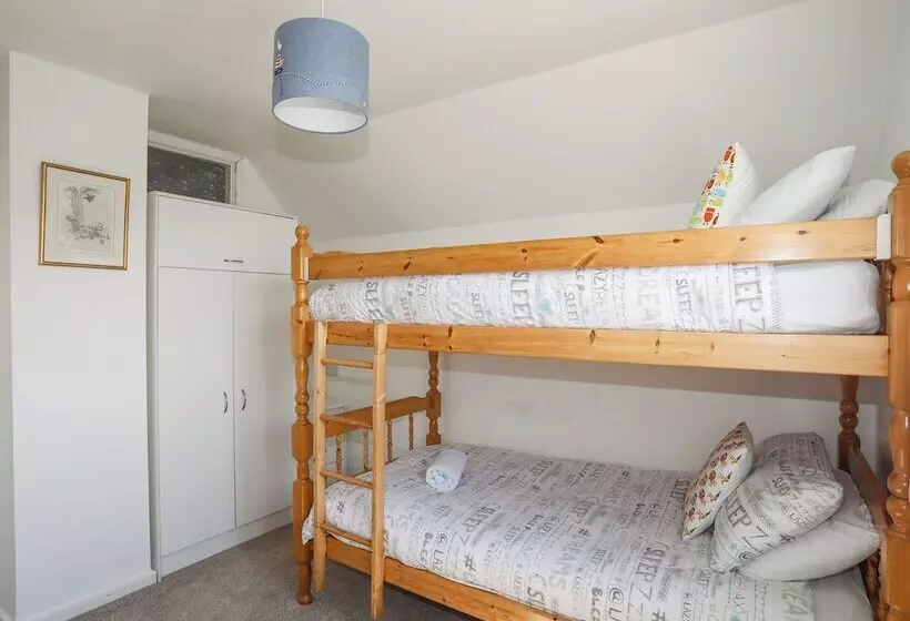 Crows Nest   Rhosneigr