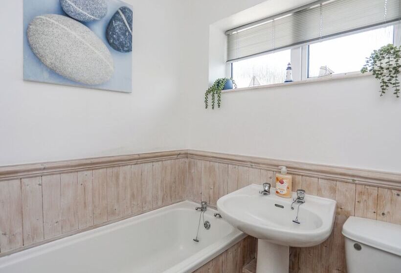 Crows Nest Rhosneigr