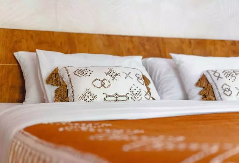 هتل Playa Cielo Beach Front