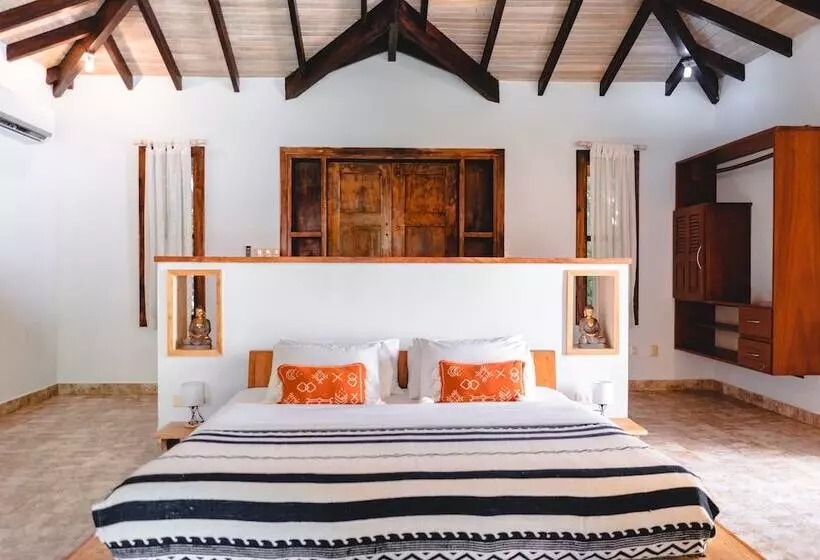 هتل Playa Cielo Beach Front