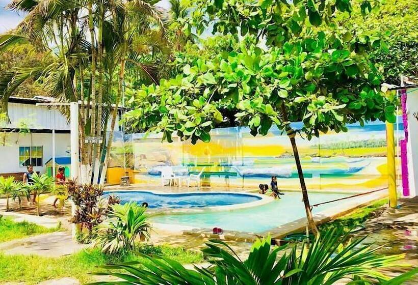 هتل Rancho Mama Juany