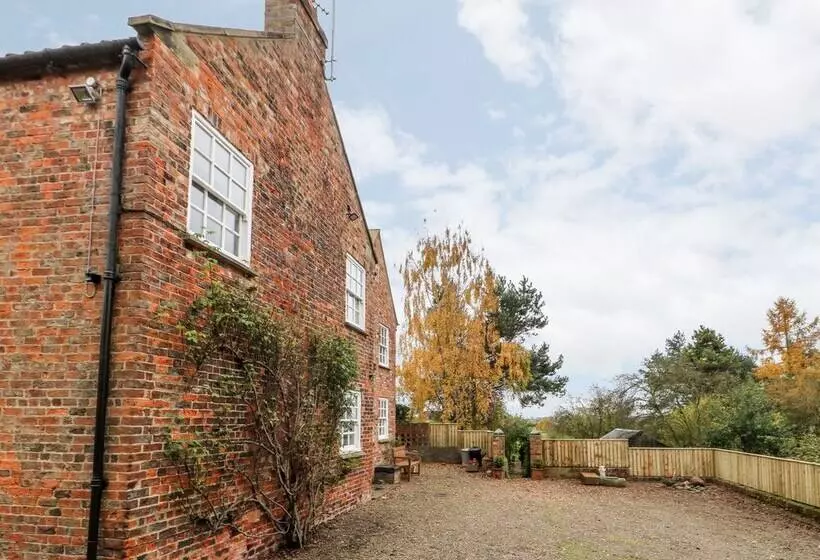 Manor Cottage