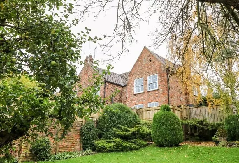 Manor Cottage