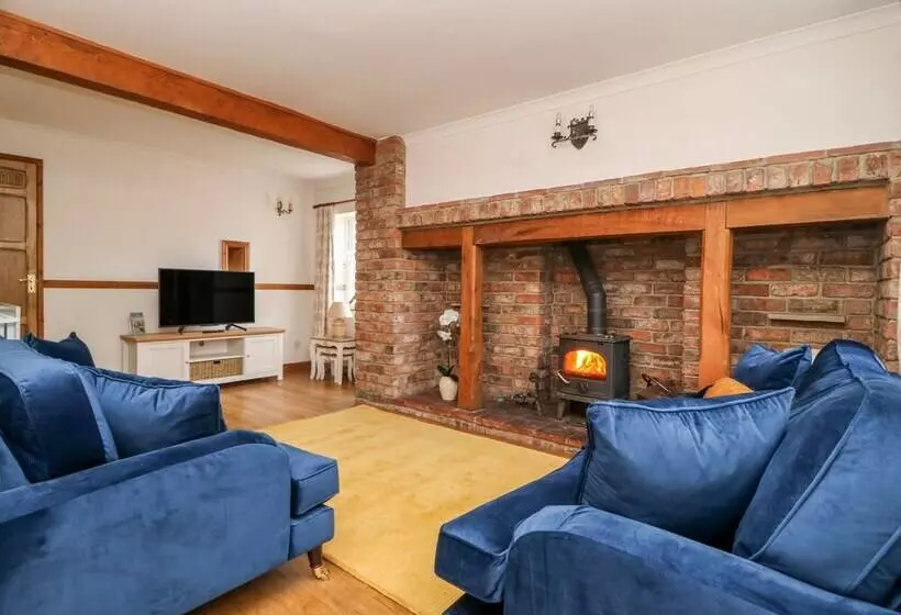Manor Cottage