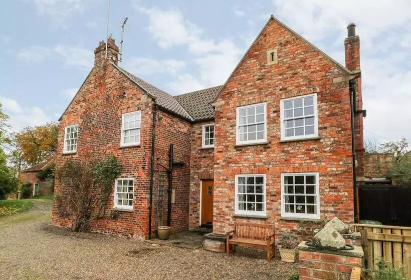 Manor Cottage