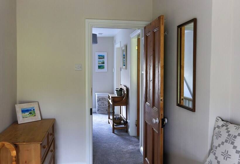 Moelwyn View Cottage