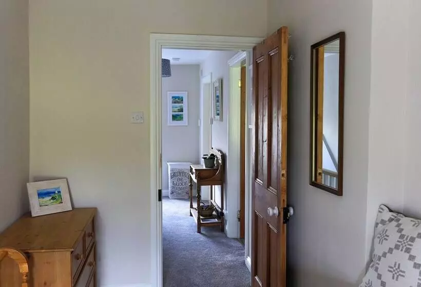 Moelwyn View Cottage