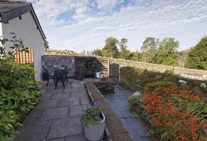 Moelwyn View Cottage