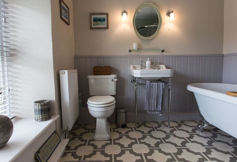 Moelwyn View Cottage