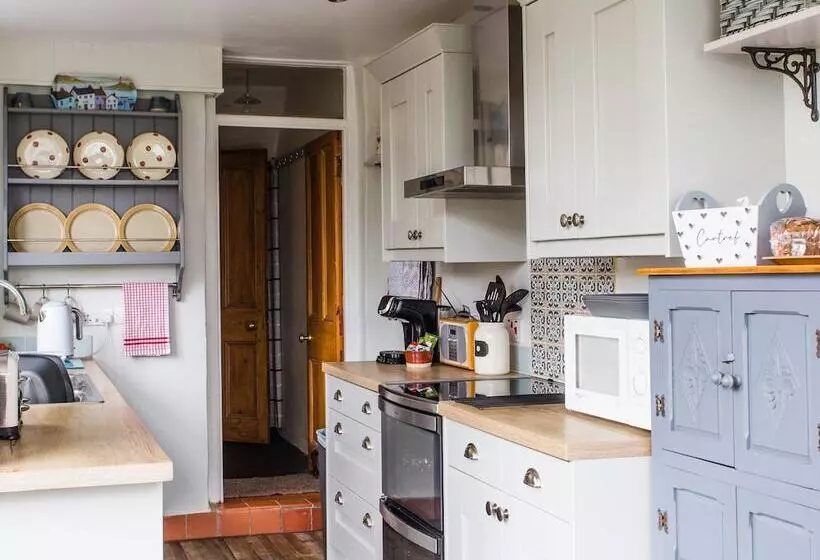 Moelwyn View Cottage