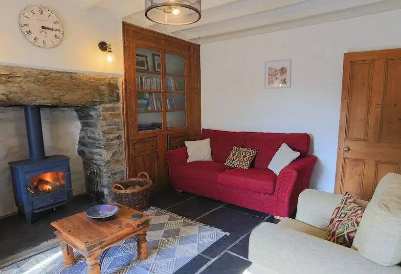 Moelwyn View Cottage
