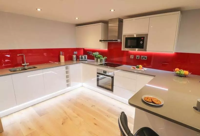 Olton Hall @ Engine Shed