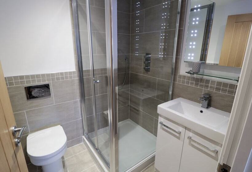 Olton Hall @ Engine Shed