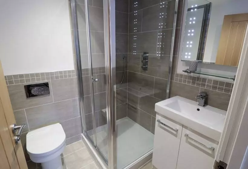 Olton Hall @ Engine Shed