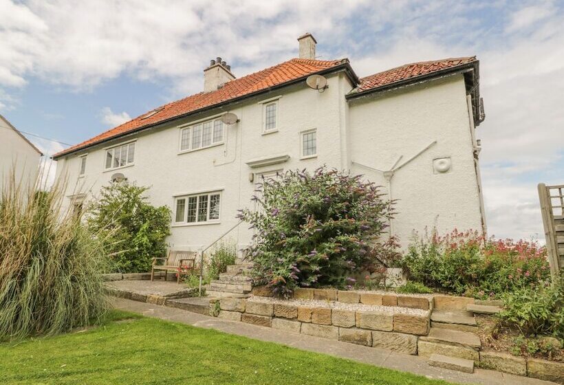 Stakesby House Apartment 3