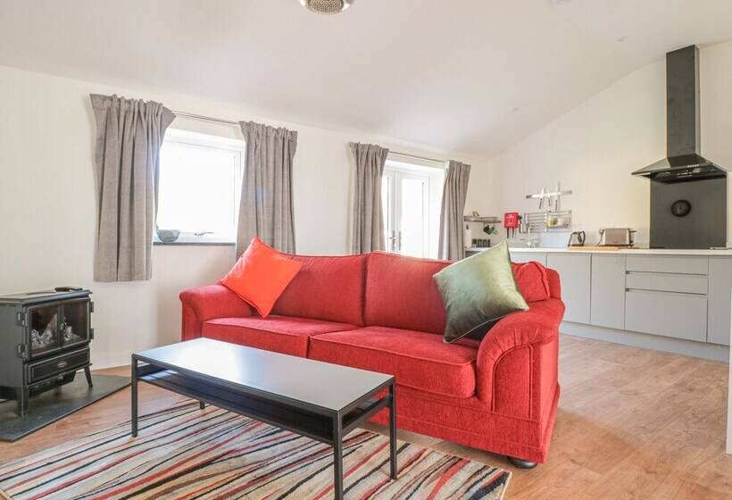 The Old Power House Cottage 2