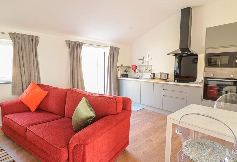 The Old Power House Cottage 2