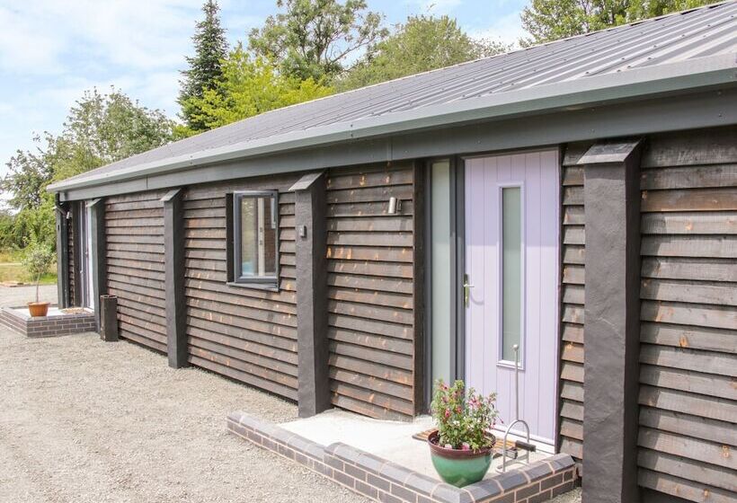 The Old Power House Cottage 2